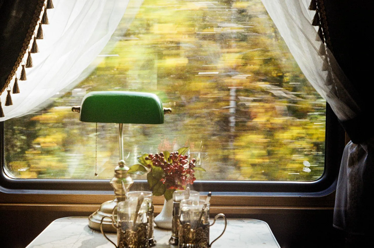 Evaluating Luxury Train Experiences Against Budget-Conscious Travel Choices